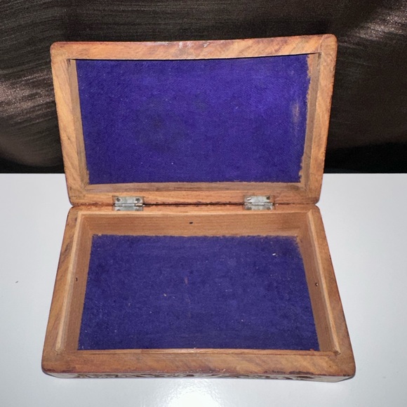 Vintage Hand Carved Floral/Brass Wooden Jewelry/Trinket Box /Made in INDIA 🇮🇳 - Picture 7 of 13